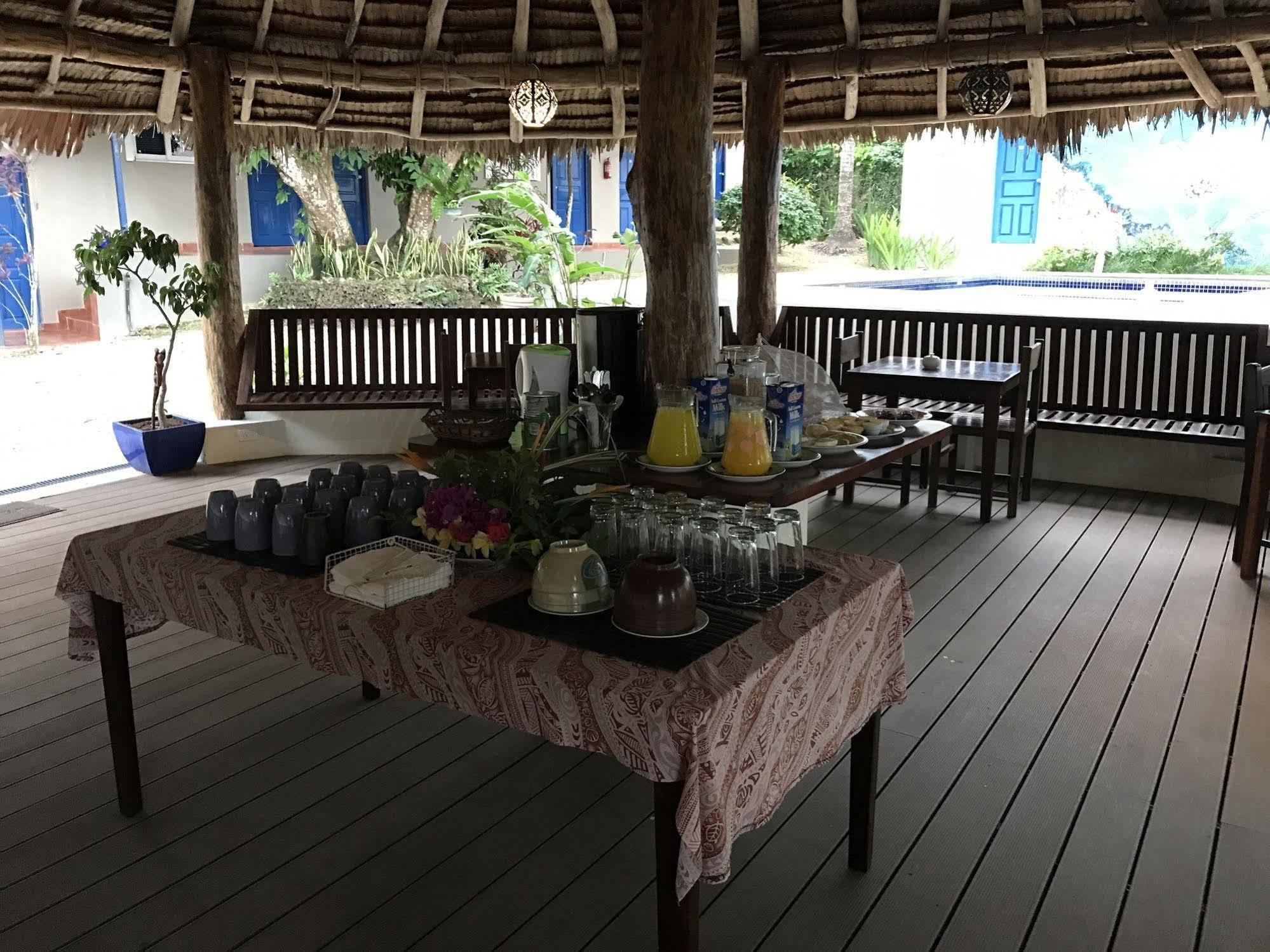 Vanuatu Holiday Hotel Port Vila Buitenkant foto
